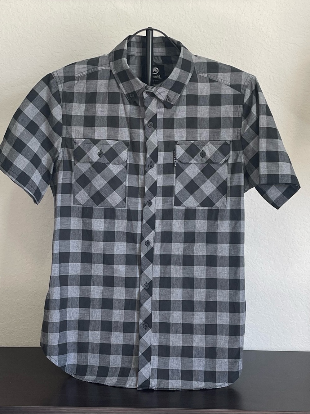 Ecko Unlimited Black and Gray Plaid Short-Sleeve Button-Down Shirt
